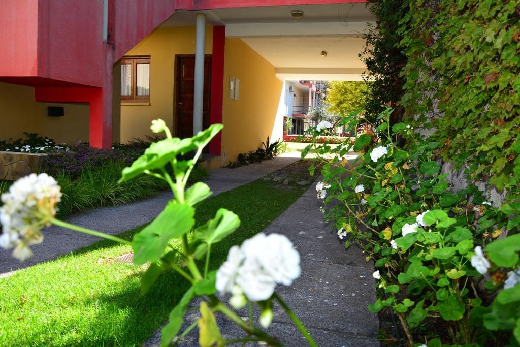 Hotel Del Pilar Сальта Экстерьер фото