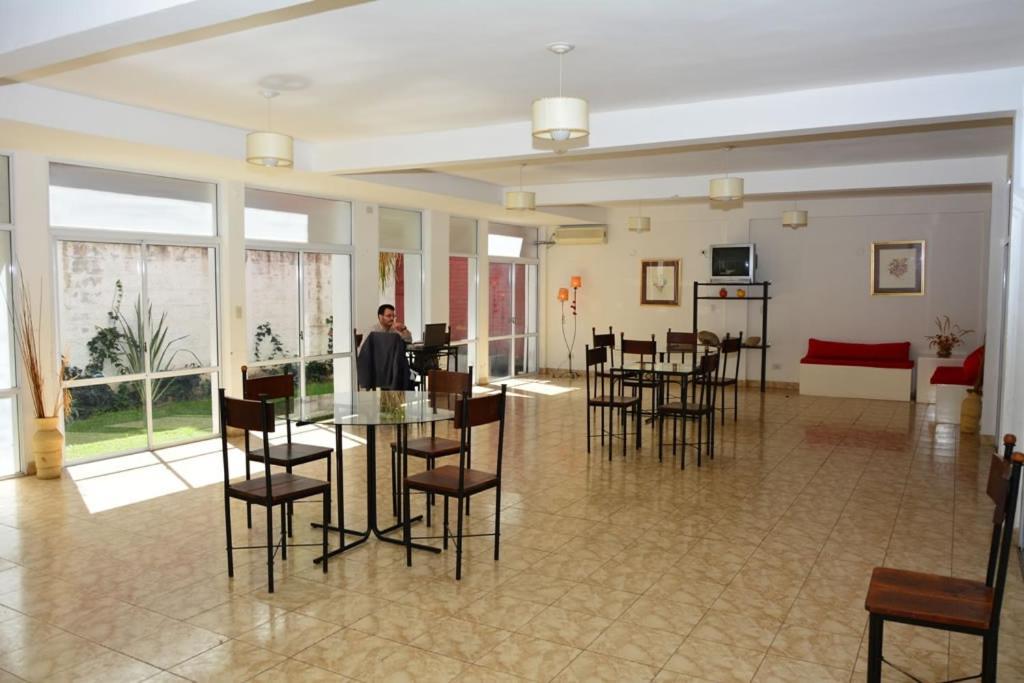 Hotel Del Pilar Сальта Экстерьер фото